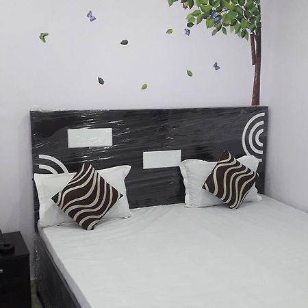 Oyo Rajdhani Guest House Faridabad Exterior foto